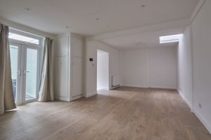 Living Room- click for photo gallery